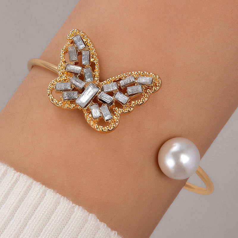 Fashion  Butterfly Bangle Bracelet