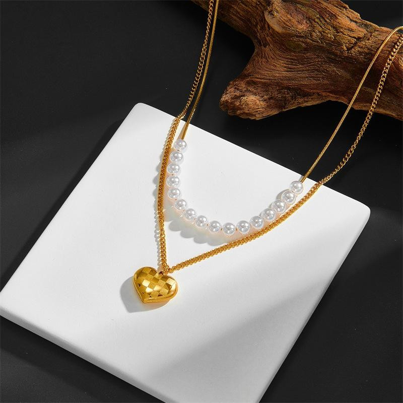 Stunning Double-Layer Pearl and Heart Necklace