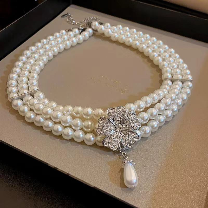Elegant Triple-Layer Pearl Necklace
