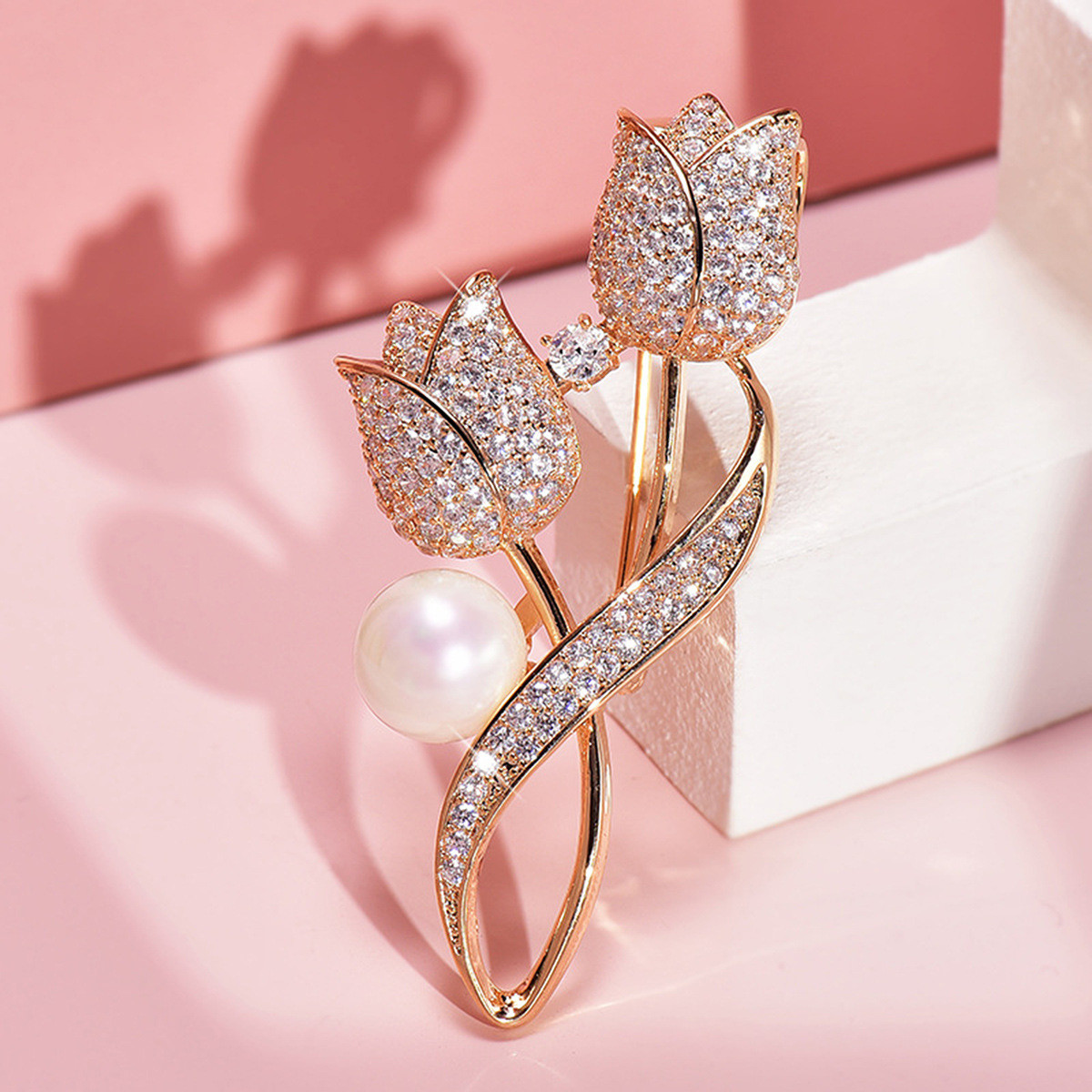 Brooch Pins With Tulip Flowers
