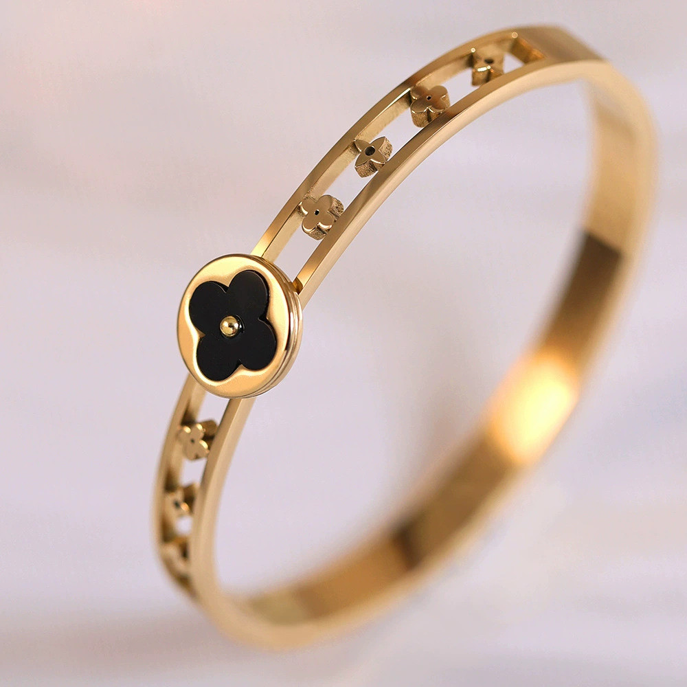 Exquisite Flower Bracelet