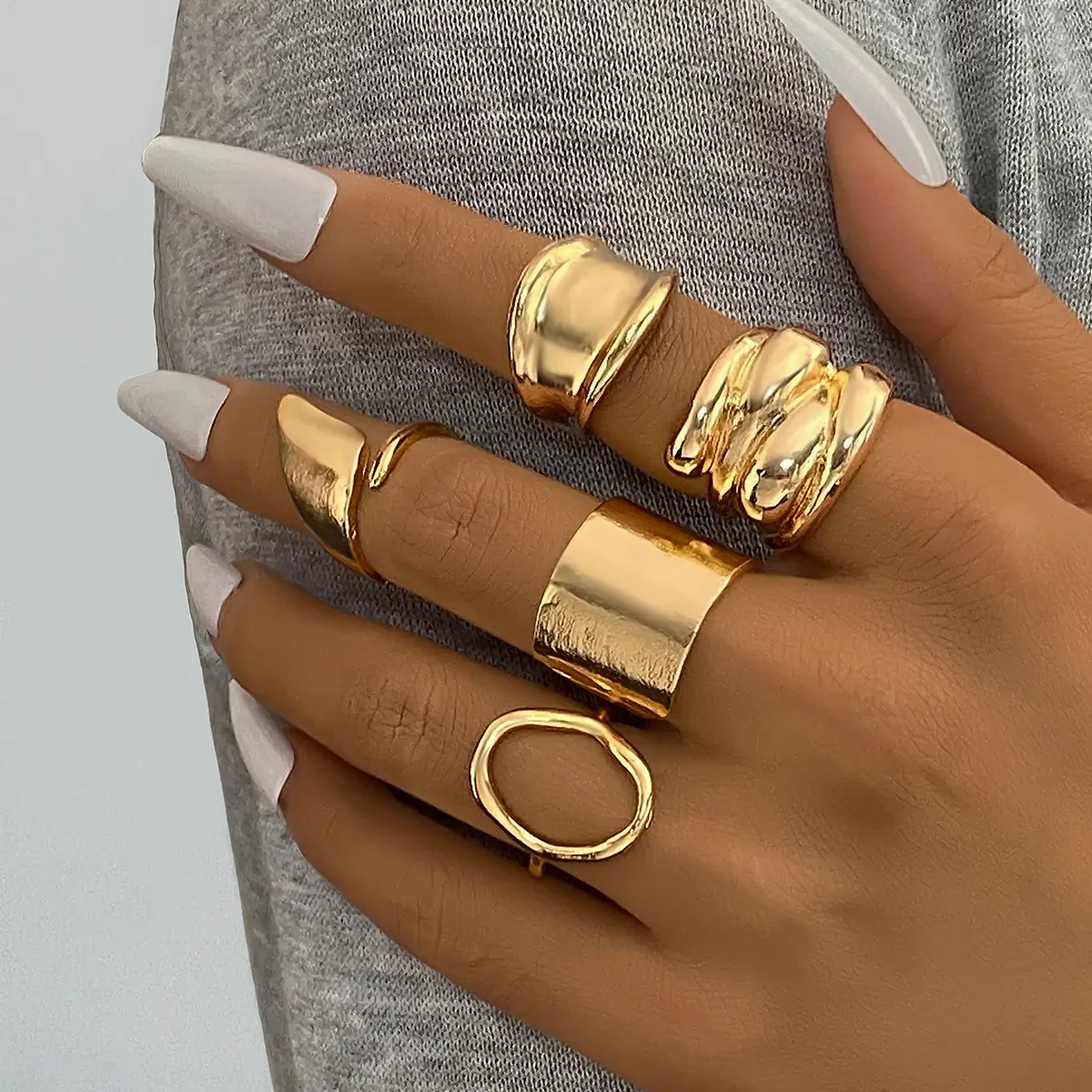 Sleek Gold Sculpted Ring Set