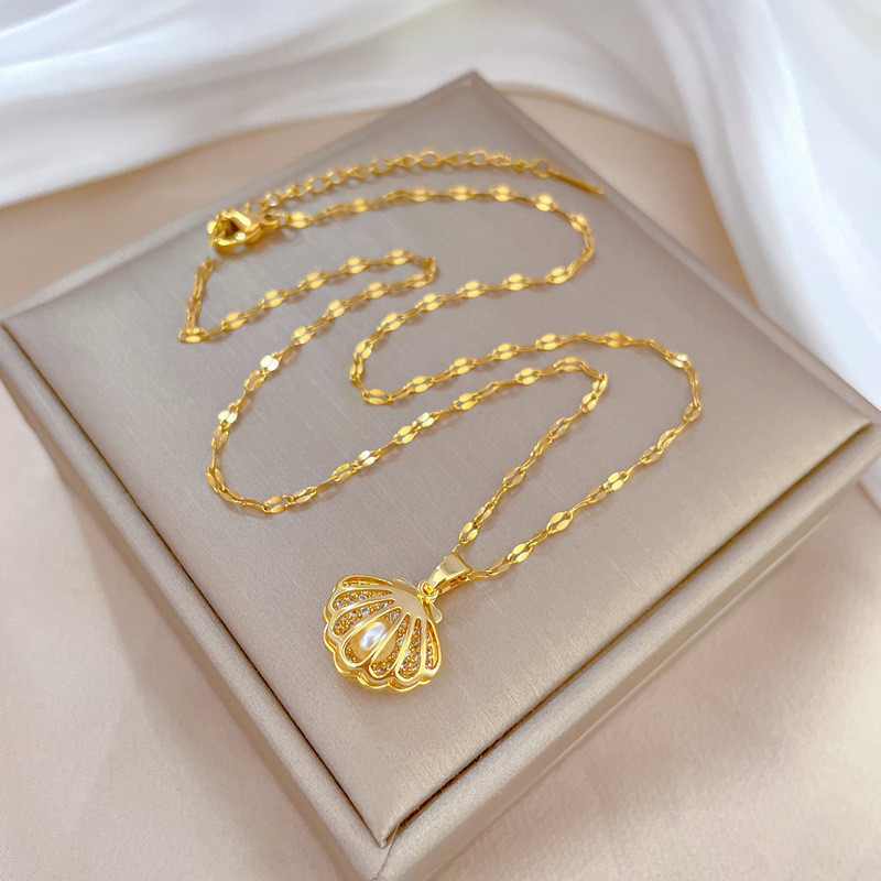 Golden Shell Pearl Necklace
