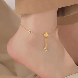 Elegant Gold Clover Charm Anklet for Women